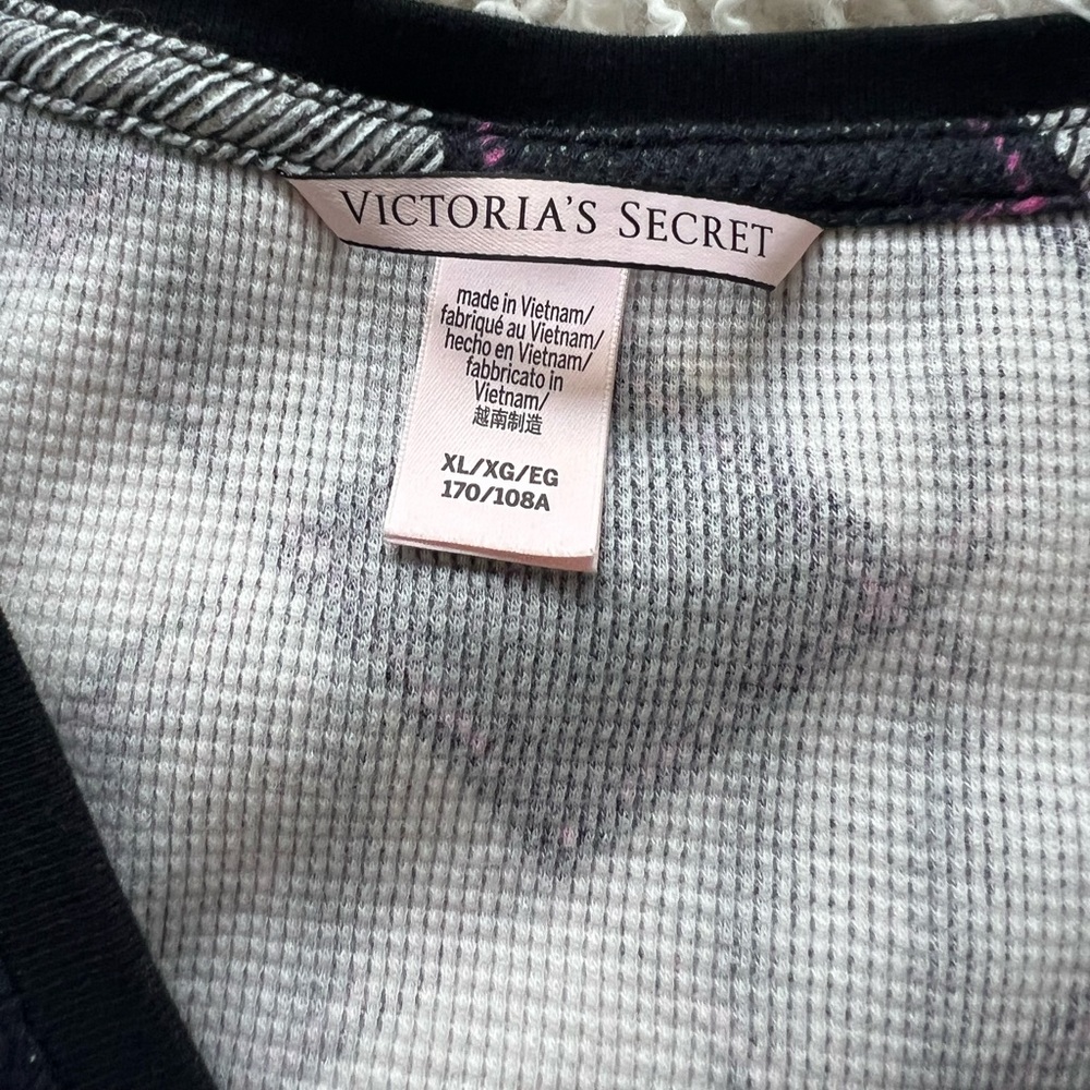 Vintage Victoria Secret Pajama Set - Picture 5 of 11